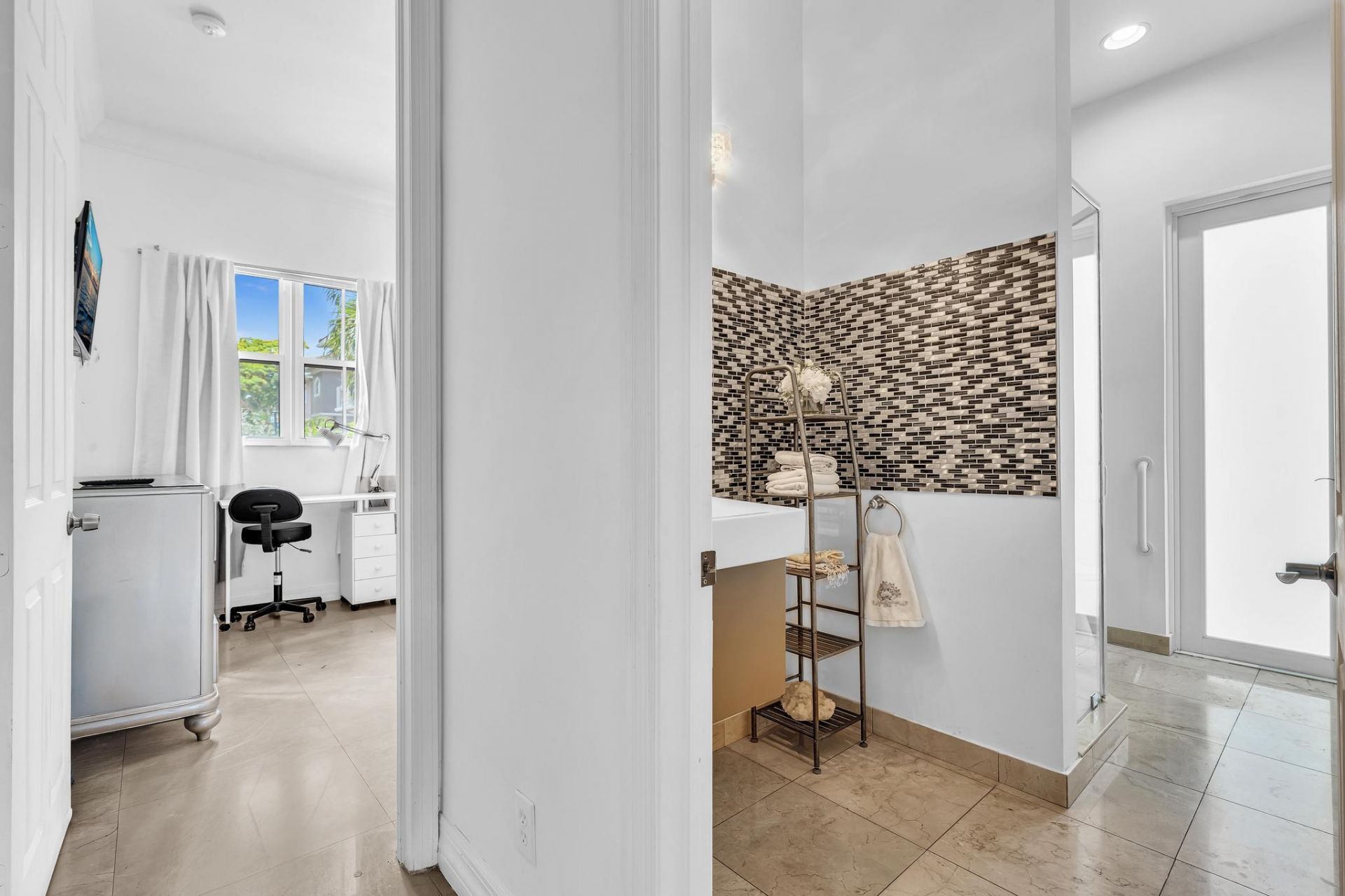 3521 Forest View Circle, Dania Beach, FL 33312 Photo