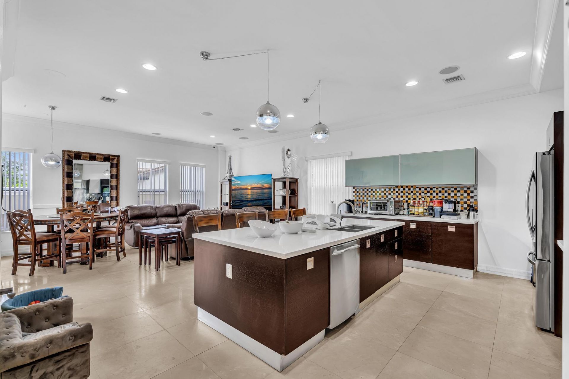 3521 Forest View Circle, Dania Beach, FL 33312 Photo