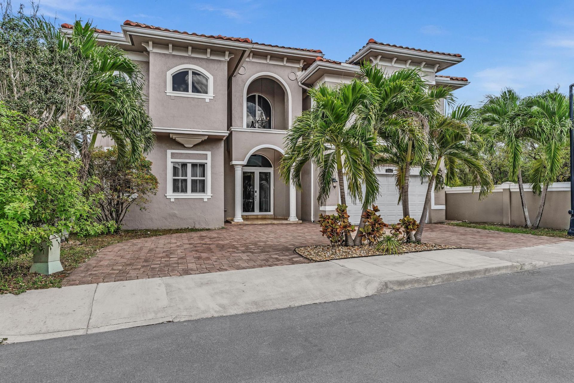 3521 Forest View Circle, Dania Beach, FL 33312 Photo