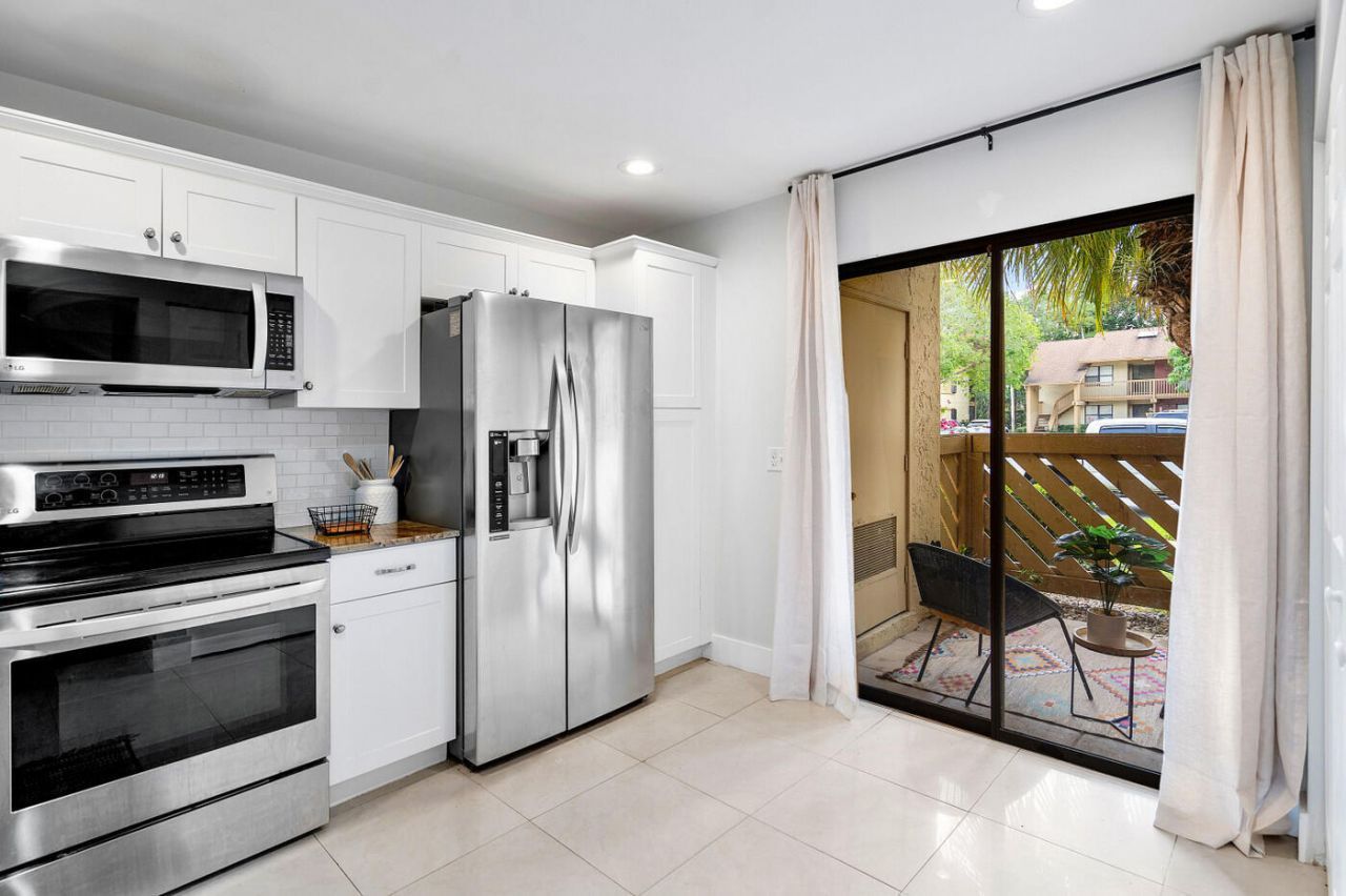 13095 Belhaven Court, Unit 6, Wellington, FL 33414 Photo