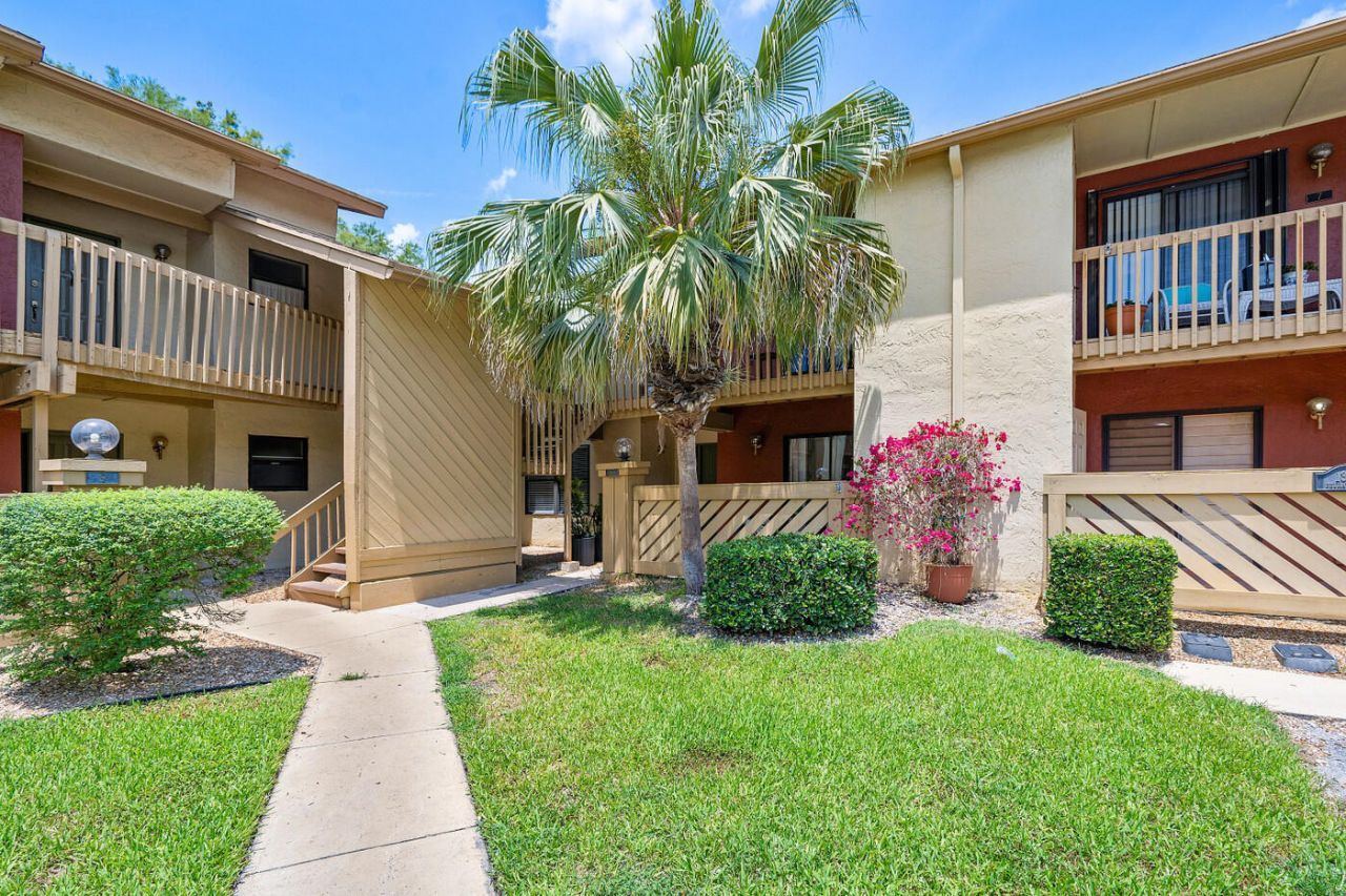 13095 Belhaven Court, Unit 6, Wellington, FL 33414 Photo