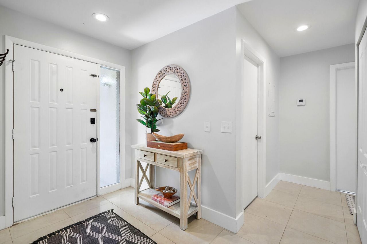 13095 Belhaven Court, Unit 6, Wellington, FL 33414 Photo