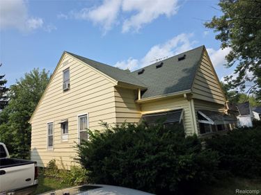 573 E Kennett Road, Pontiac, Mi 48340
