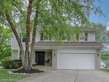 1029 Shetland Drive, South Lyon, Mi 48178