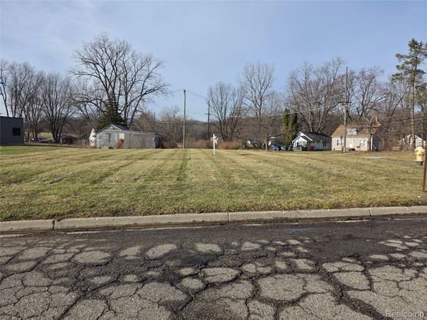 1573 N Telegraph Drive , Pontiac, Mi 48340