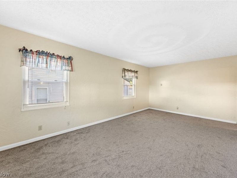 500 Carver Street NW, Massillon, OH 44647 Photo 2