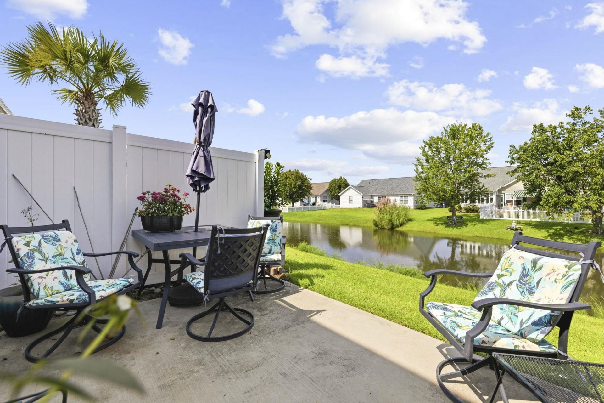 224 Je Edward Dr. Photo 40
