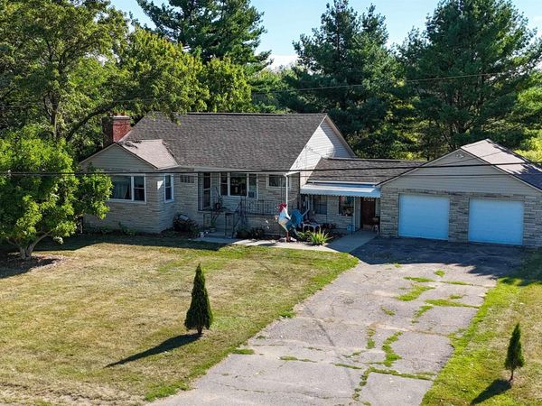 3121 Shepherd Road S, Mt Pleasant, MI 48858