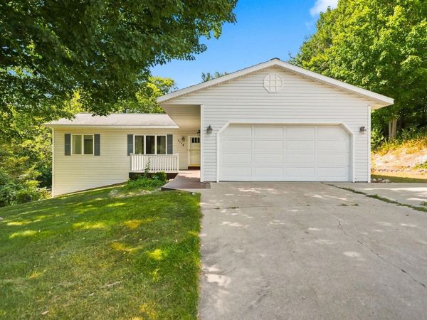 5119 Anna Drive, Traverse City, MI 49684