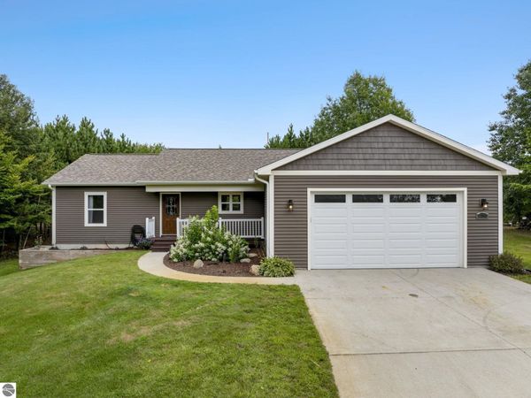3250 Tamara Circle, Grawn, MI 49637