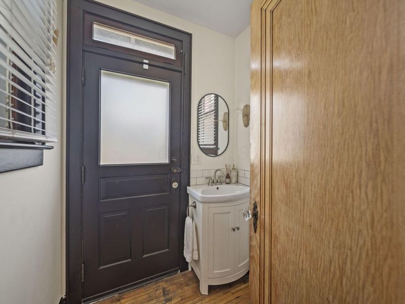 284 E Kossuth Street, Columbus, OH 43206 Photo 32