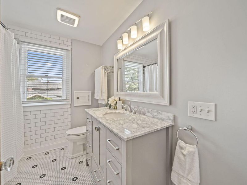 284 E Kossuth Street, Columbus, OH 43206 Photo 53