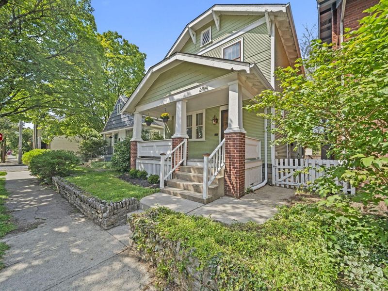 284 E Kossuth Street, Columbus, OH 43206 Photo 8