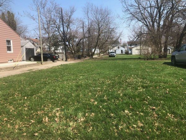 3701 S Park Drive, Fort Wayne, IN 46806
