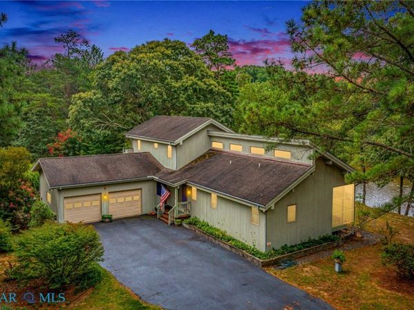 1394 Steamboat Lane , Heathsville, VA 22473