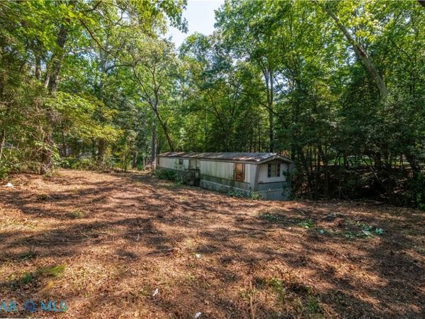 166 Barricks Mill Road, Topping, VA 23169