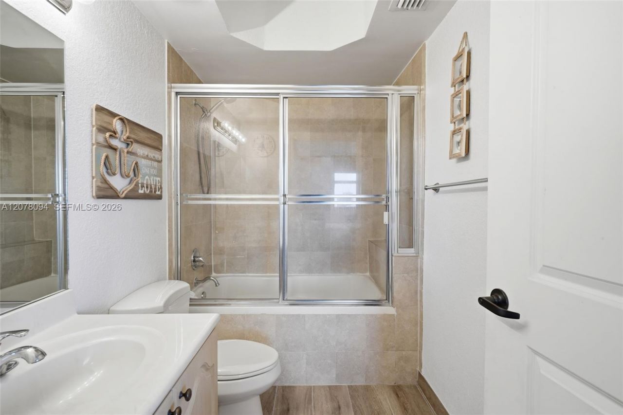 2301 SW 27th Ave , Unit 1001, Miami, FL 33145 Photo