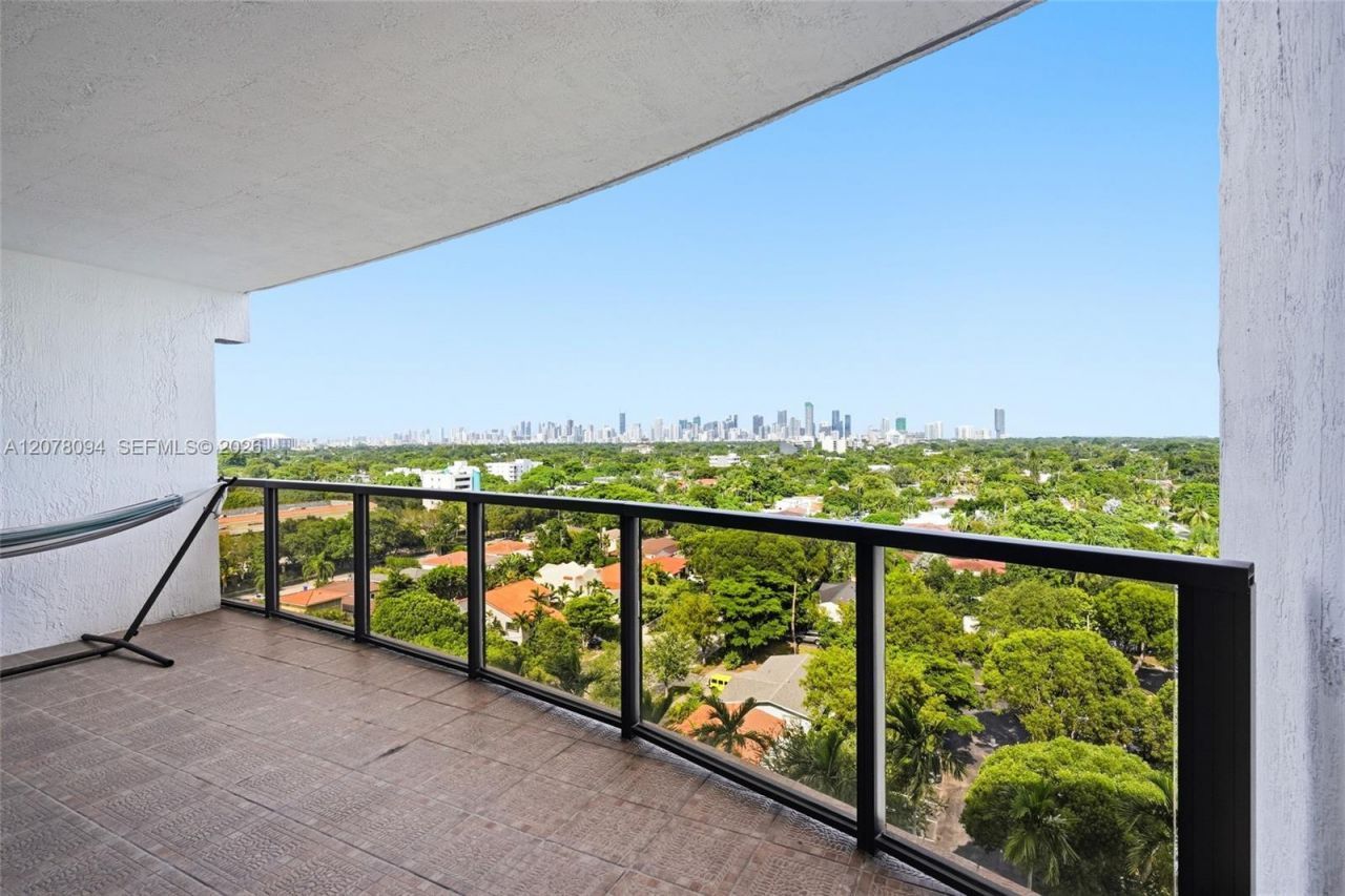 2301 SW 27th Ave , Unit 1001, Miami, FL 33145 Photo