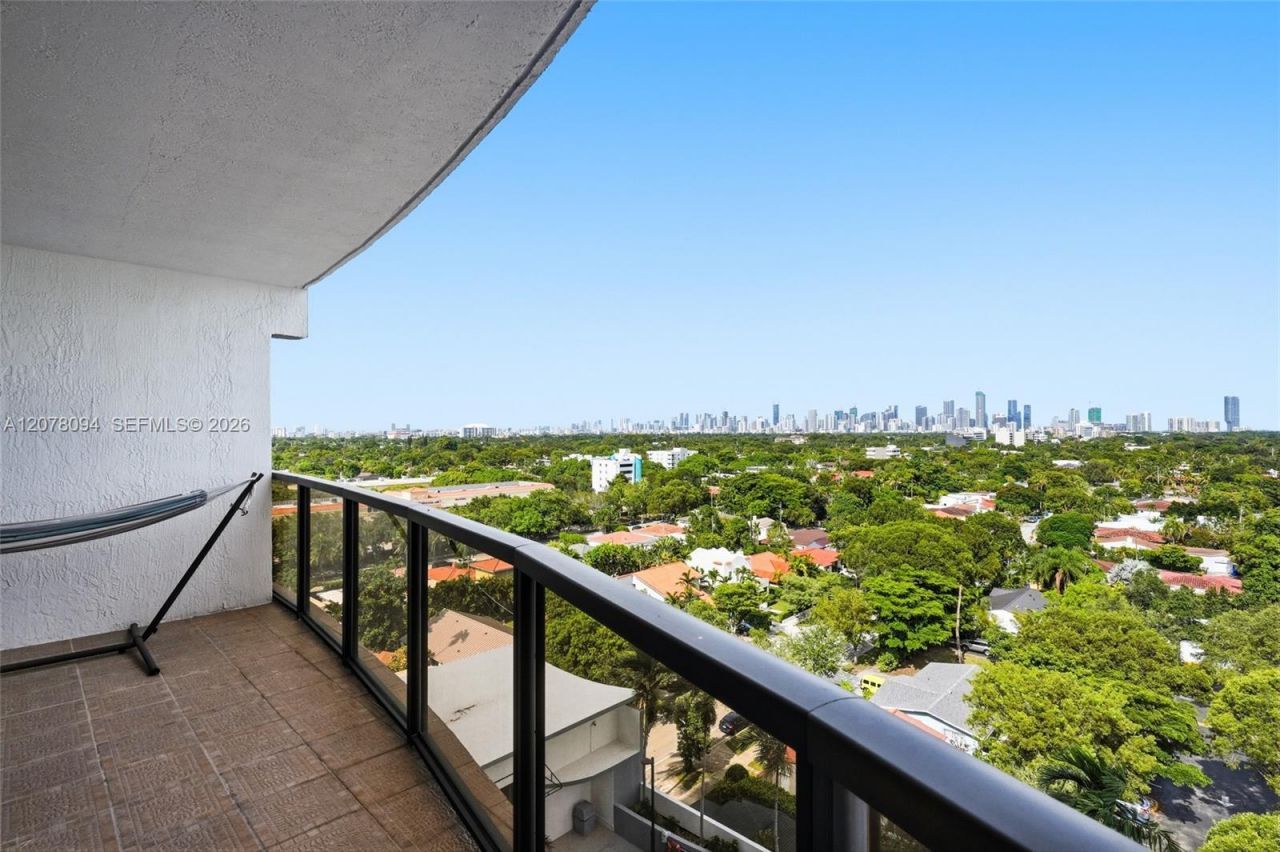 2301 SW 27th Ave , Unit 1001, Miami, FL 33145 Photo