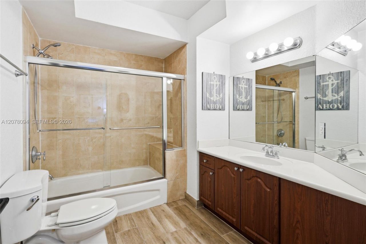 2301 SW 27th Ave , Unit 1001, Miami, FL 33145 Photo