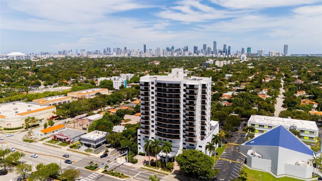 2301 SW 27th Ave , Unit 1001, Miami, FL 33145 Photo