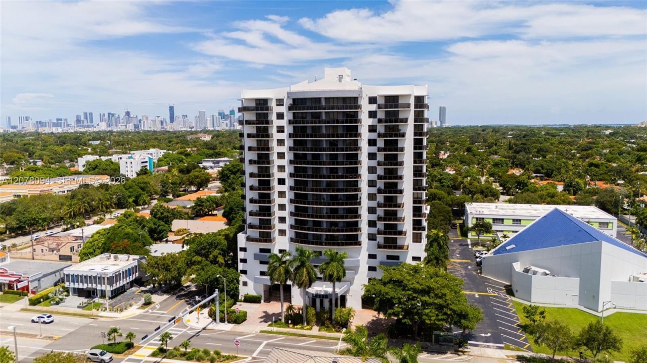 2301 SW 27th Ave , Unit 1001, Miami, FL 33145 Photo
