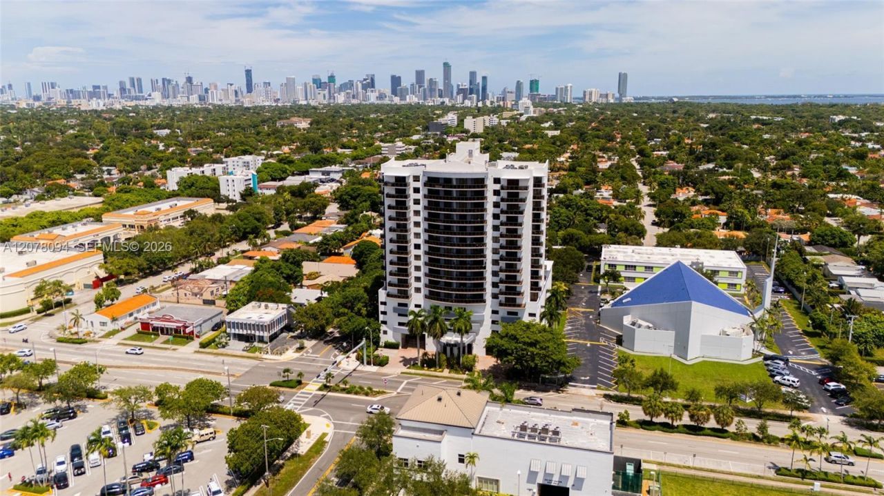 2301 SW 27th Ave , Unit 1001, Miami, FL 33145 Photo