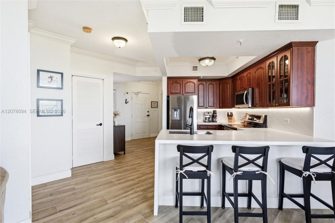 2301 SW 27th Ave , Unit 1001, Miami, FL 33145 Photo