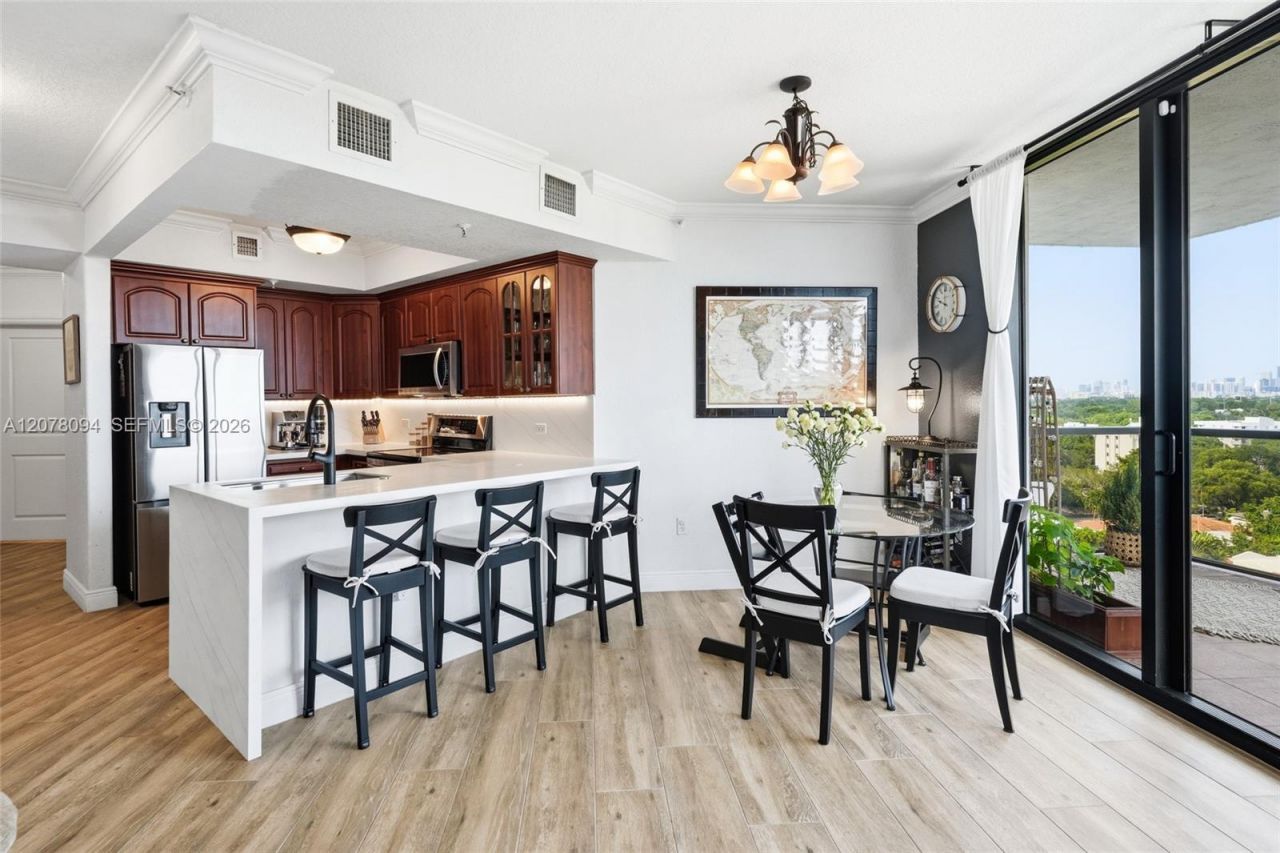 2301 SW 27th Ave , Unit 1001, Miami, FL 33145 Photo