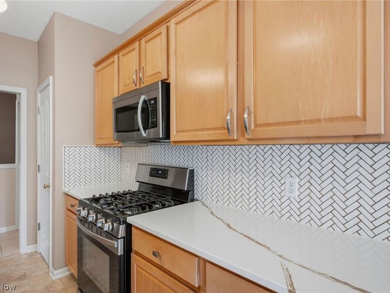 9848 Country Club Circle, Twinsburg, OH 44087 Photo 15
