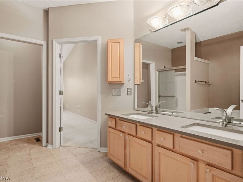 9848 Country Club Circle, Twinsburg, OH 44087 Photo 33