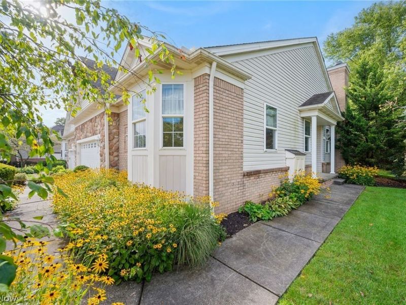 9848 Country Club Circle, Twinsburg, OH 44087 Photo 41