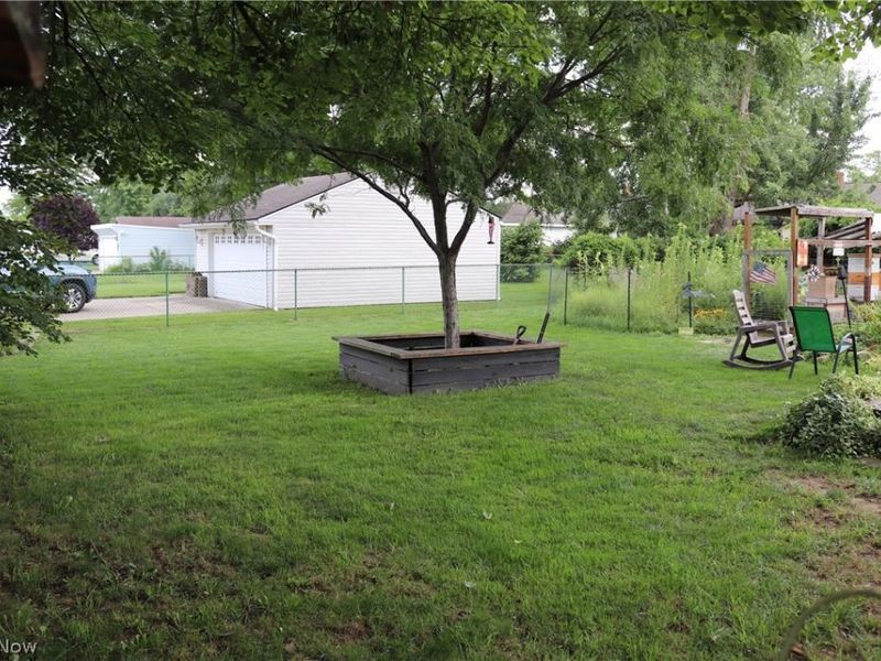 8627 Big Creek Parkway, Strongsville, OH 44149 Photo 13