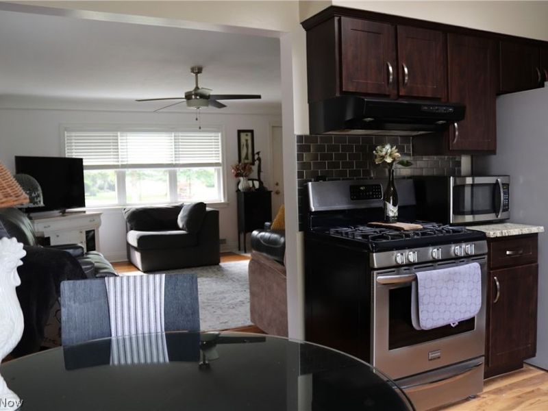 8627 Big Creek Parkway, Strongsville, OH 44149 Photo 18