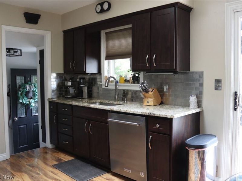 8627 Big Creek Parkway, Strongsville, OH 44149 Photo 20