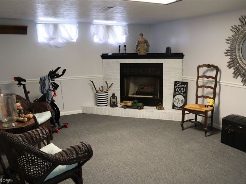 8627 Big Creek Parkway, Strongsville, OH 44149 Photo 28