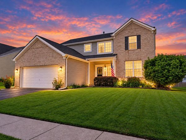 1813 Sebastian Drive, Woodstock, IL 60098