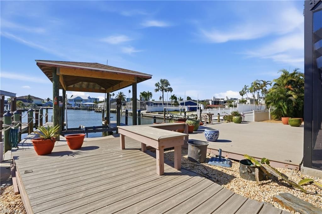 120 Albatross St , Fort Myers Beach, FL 33931 Photo