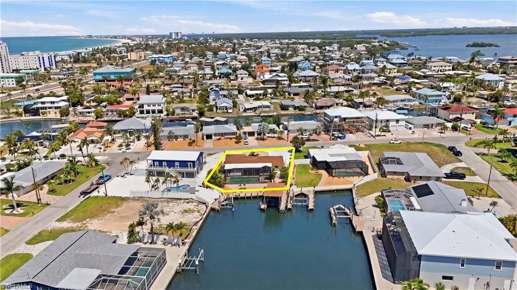 120 Albatross St , Fort Myers Beach, FL 33931 Photo