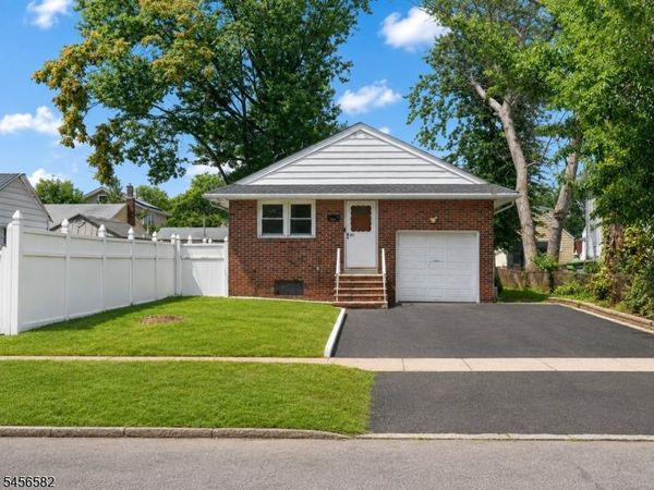 811 Hussa St, Linden, NJ 07036