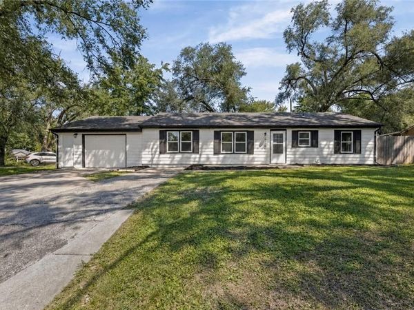 6120 Oakland Avenue, Kansas City, KS 66102