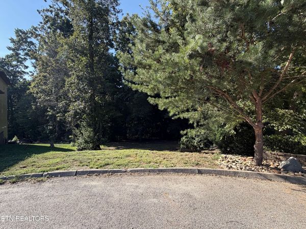 9976 Winding Hill Lane, Knoxville, TN 37931
