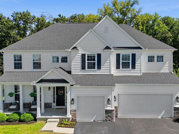 5560 Carlisle Drive, Grove City, OH 43123