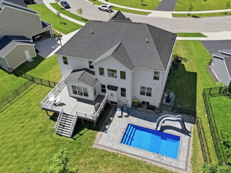 5560 Carlisle Drive, Grove City, OH 43123 Photo 4