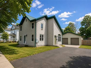 217 E Miller St, Newark, NY 14513