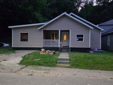 527 N 4th Street, Flatwoods, KY 41139