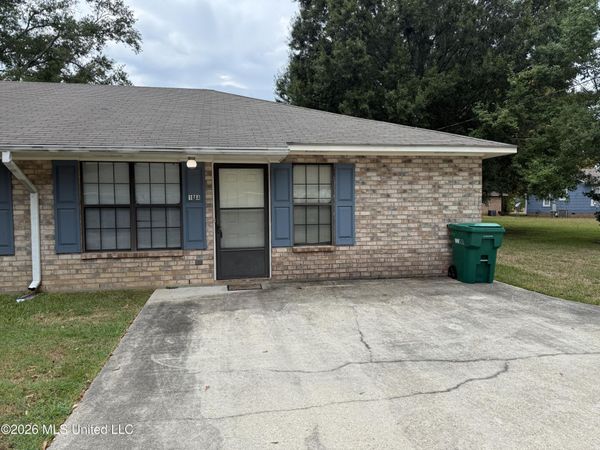 106 N Harrison Avenue, McComb, MS 39648