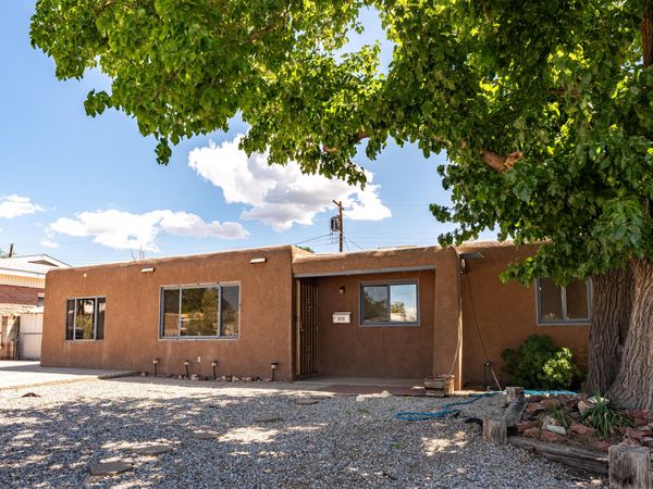 1212 Propps Street NE, Albuquerque, NM 87112