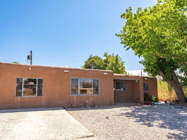 1212 Propps Street NE, Albuquerque, NM 87112