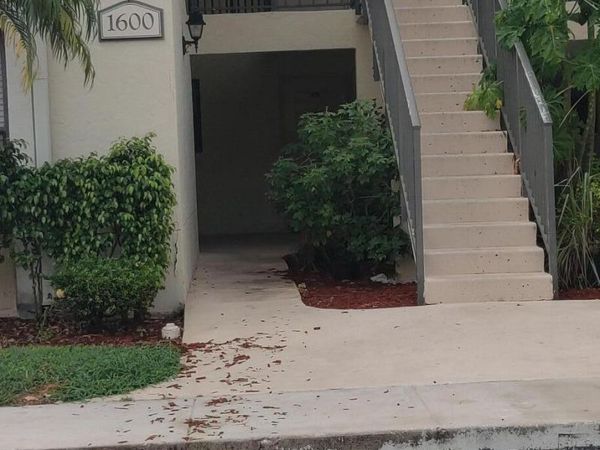 1600 BALFOUR POINT Drive, Unit F, West Palm Beach, FL 33411
